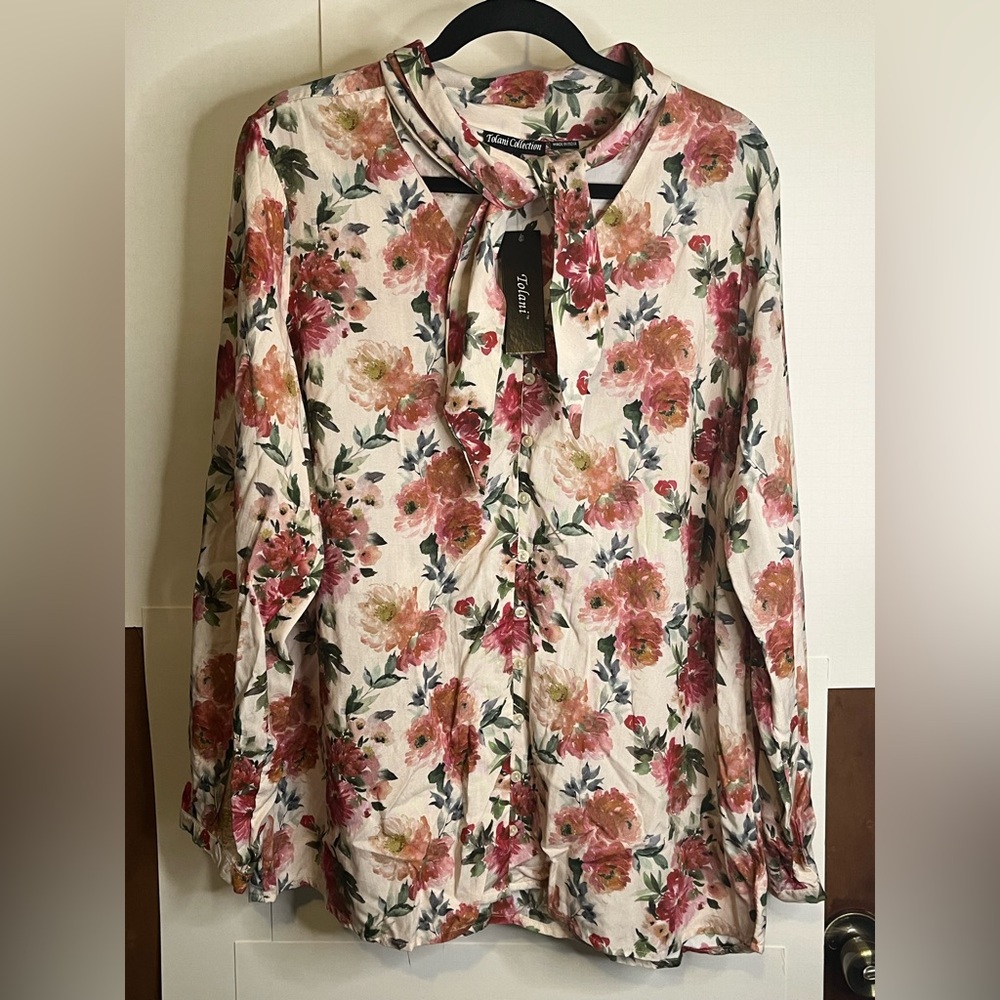 NWT Tolani Collection Women’s Size L “Julie” Modal Blouse in Sand Floral